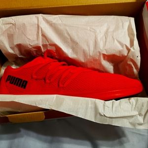 BRAND NEW PUMA RED SOFT FOAM SHOES  RARE!!..SIZE 10